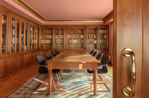 The main office on Avenida Ricardo Soriano The main office on Avenida Ricardo Soriano