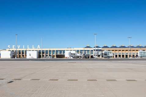 Seville Airport apron - AENA 