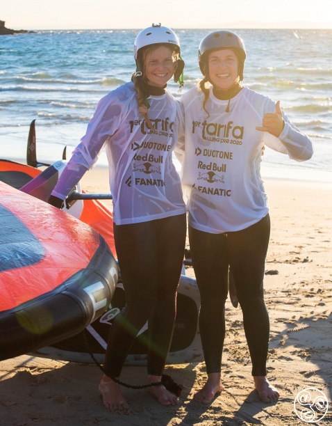 Womens Finalists, runner up Laura Rudolph (left) and winner Eva Wyss (right)
