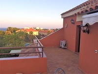 Pareado en venta en La Duquesa de 350 m2